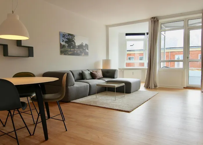 Fantastic 2-Bed In Frederiksberg C